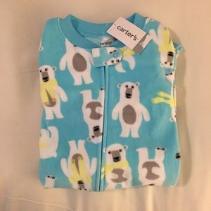NWT Carter’s 2T sleeper with polar bears
